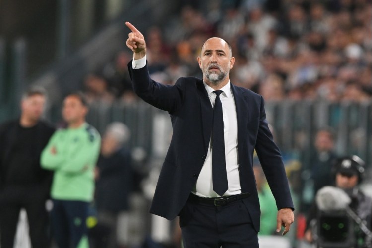 London klubu baş məşqçisi ilə yollarını ayırdı