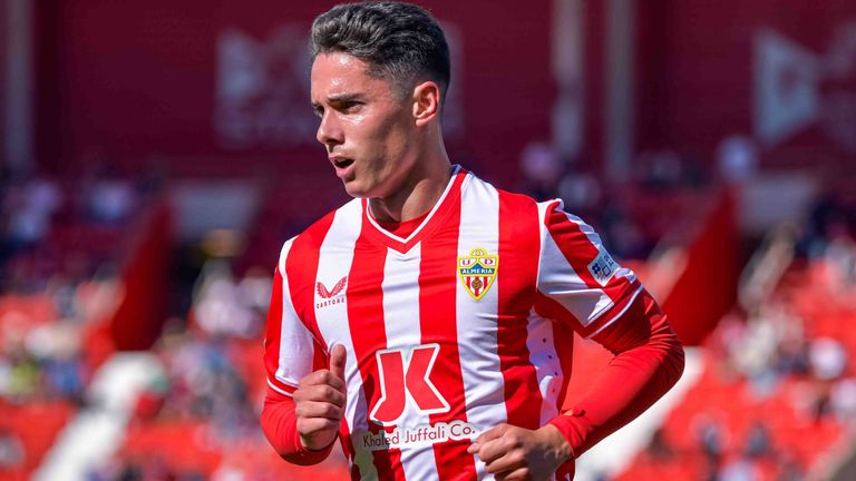 “Roma” “Almeriya”nın yarımmüdafiəçisi ilə maraqlanır