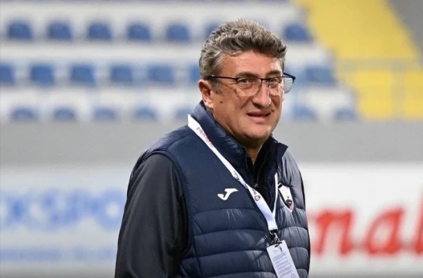 “Futbolçularıma başa saldım ki, daha yaxşı oynaya bilərlər”