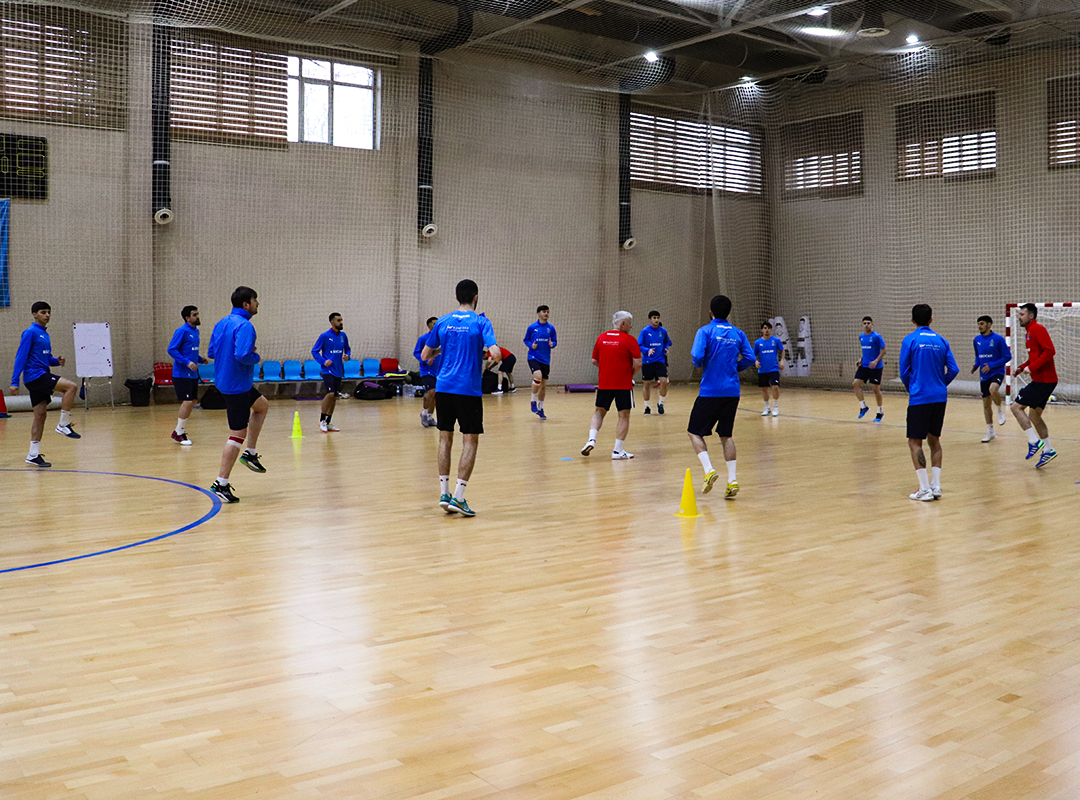 Millimiz məşqlərə başladı