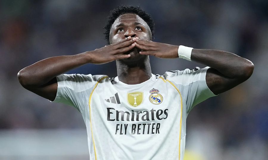 Vinisius dünyanın ən yaxşı müdafiəçisini açıqladı