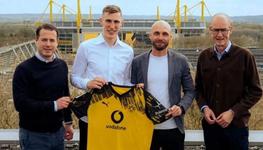 “Borussiya”da yeni müqavilə