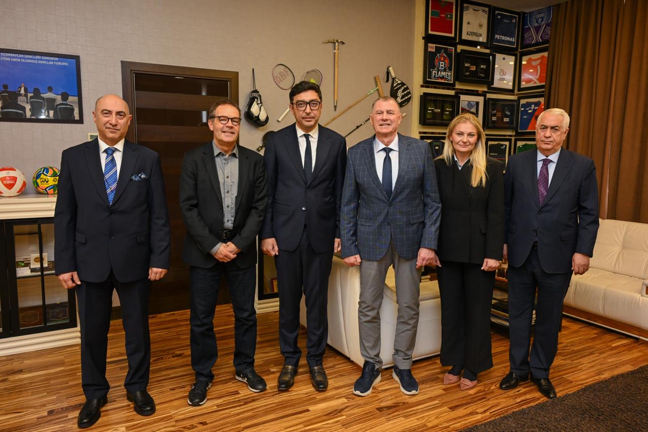 Fərid Qayıbov Dobromir Karamarinovu qəbul edib