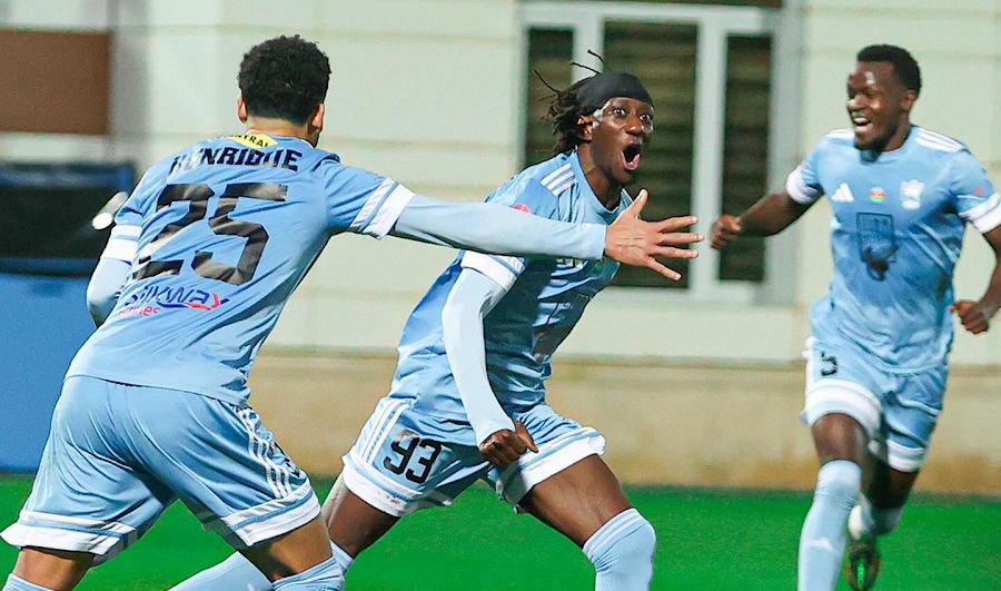 Paytaxt derbisində heç-heçə - VİDEO