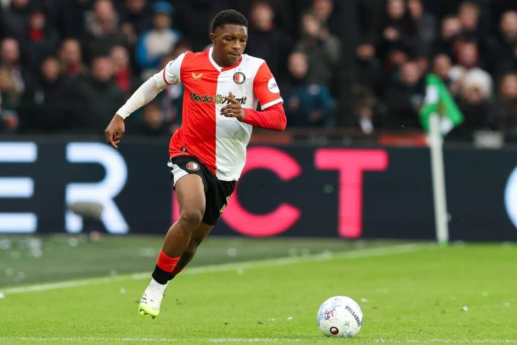 &ldquo;Bayern&rdquo; &ldquo;Feyenoord&rdquo;un cinah müdafiəçisi ilə maraqlanır