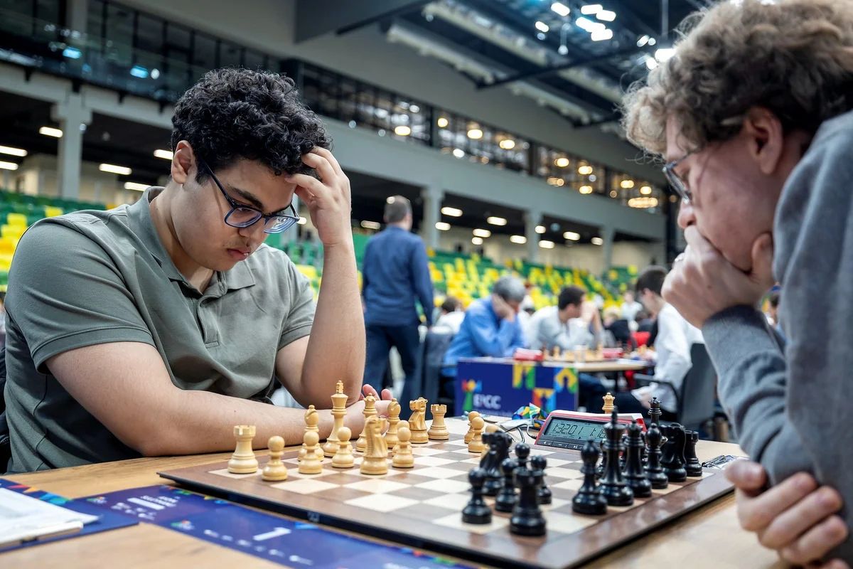 Nicat Abasov və Aydın Süleymanlı AÇ-də liderliyi bölüşürlər