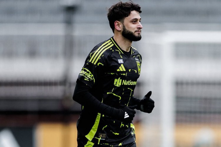 Nəriman oynadı, komandası uduzdu