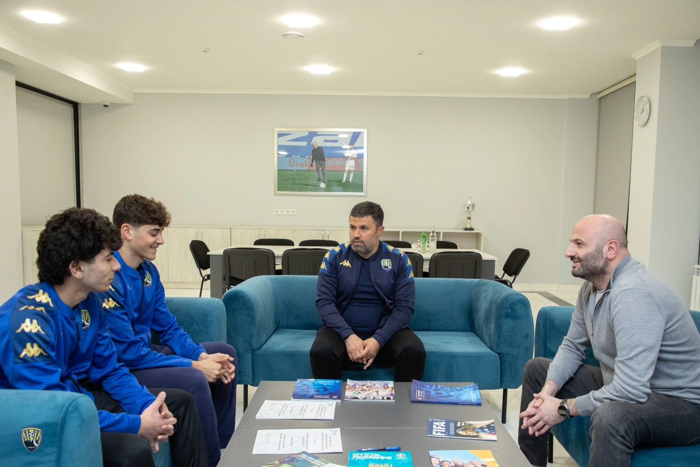 &ldquo;Kəpəz&rdquo;dən akademiyanın iki üzvü ilə peşəkar müqavilə