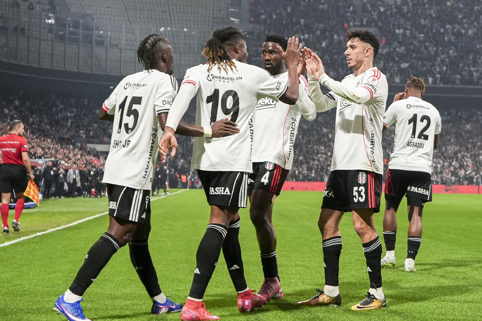 &ldquo;Trabzonspor&rdquo;la &ldquo;Beşiktaş&rdquo; yarımfinalda!