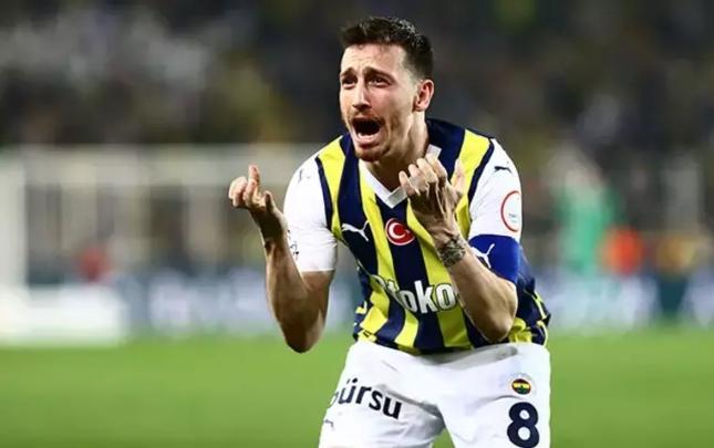 "Fənərbağça"nın kapitanı futboldan 1 illik uzaqlaşdırıldı