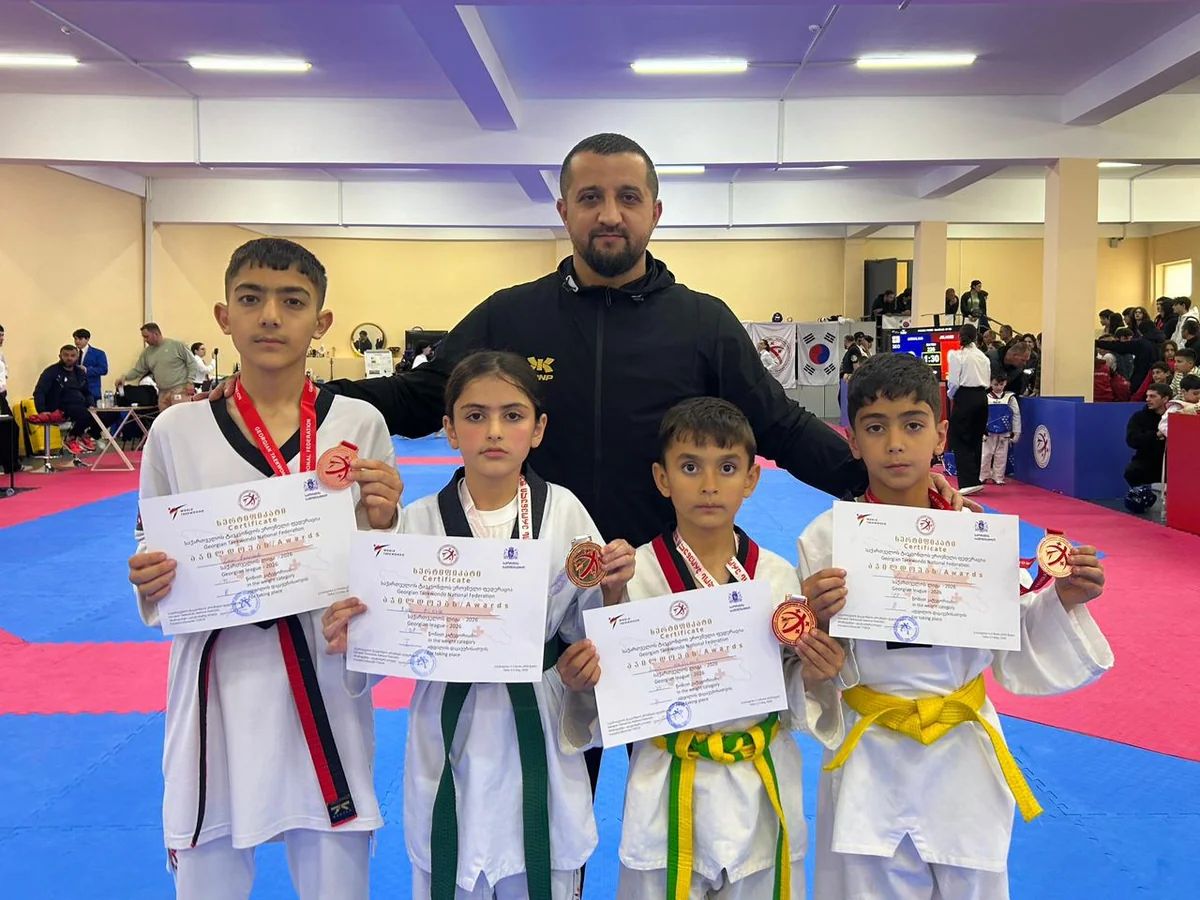 Azərbaycan taekvondoçuları Gürcüstanda 3 medal qazanıblar