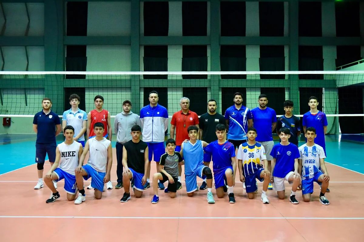 Voleybolçular üçün təlim-məşq toplanışı başlayıb