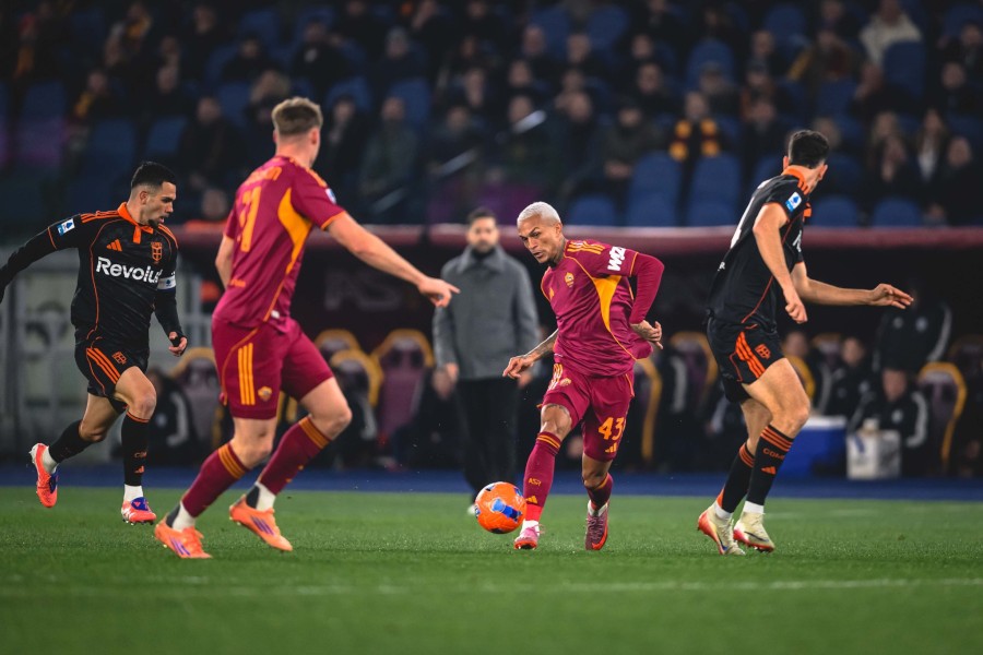Müdafiəçisi &ldquo;Roma&rdquo;dan ayırla bilər
