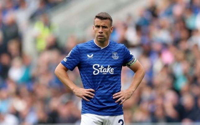 “Everton” kapitanı ilə vidalaşacaq