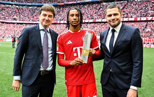 Bundesliqanın ən yaxşı oyunçusu seçildi