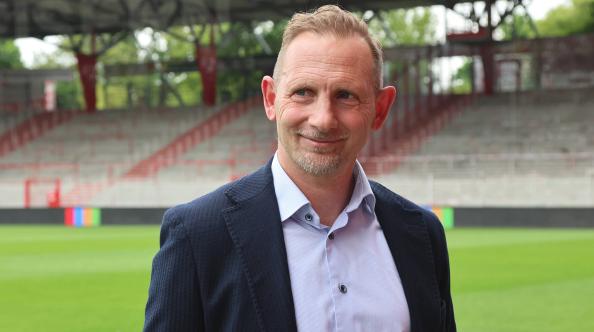 Bundesliqa klubu yeni baş məşqçi təyin etdi