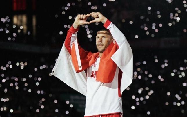 Podolski karyerasını bitirdi