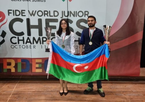 FİDE prezidenti azərbaycanlı dünya çempionlarını təbrik etdi