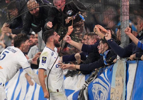 PSJ-dən səfərdə çətin qələbə