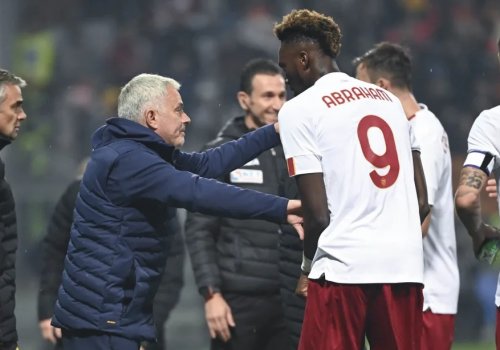 “Ona klubu tərk etməyi məsləhət gördüm” - Mourinyo