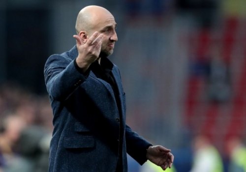 Millinin baş məşqçisi ilə yeni müqavilə