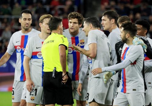 Levandovskiyə üç, Pikeyə dörd oyunluq cəza