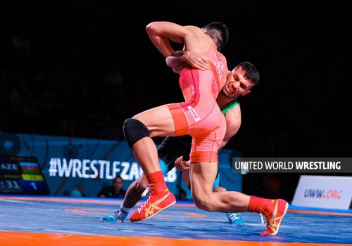 Sərbəst güləşçilər reytinq turnirinə 5 medalla start verdi