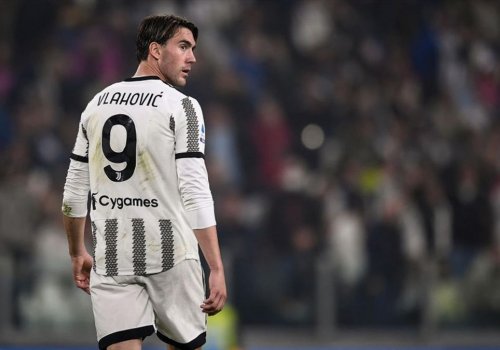 Vlahoviç İngiltərə klubuna keçə bilər