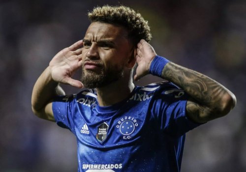 Braziliyalı futbolçunun agenti onun gələcəyi ilə bağlı danışdı