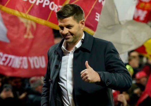 Cerrard İngiltərə klubunun hədəfində