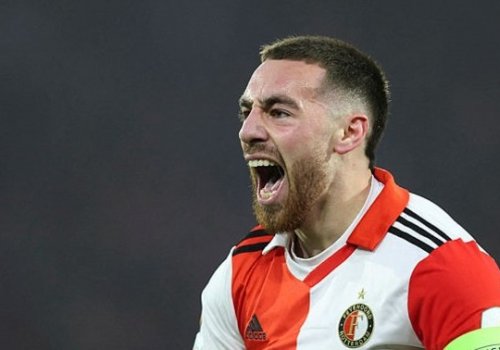 Slot “Liverpul”da ilk transferi haqda düşünür