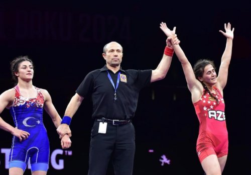 Jalə Avropa çempionu, Elnurə gümüş medalçı oldu