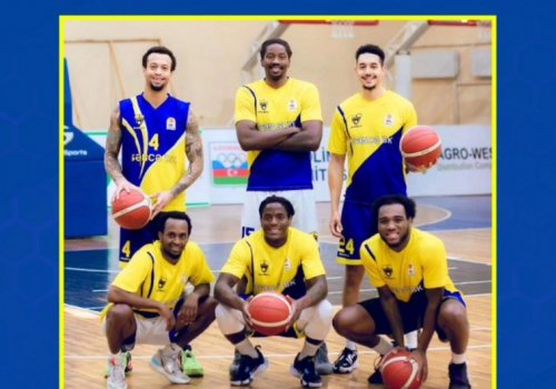 “Gəncə”də altı ayrılıq