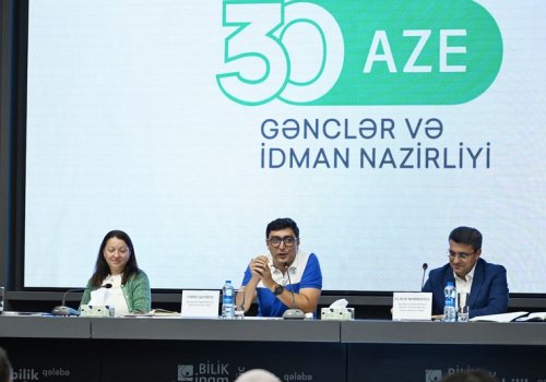 Fərid Qayıbov ötən ay uğur qazanmış idmançılarla görüşüb