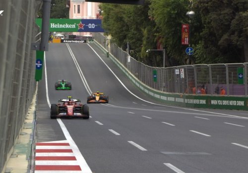 Formula 1: Bakıda ilk sərbəst yürüş başa çatdı, Ferstappen birinci oldu