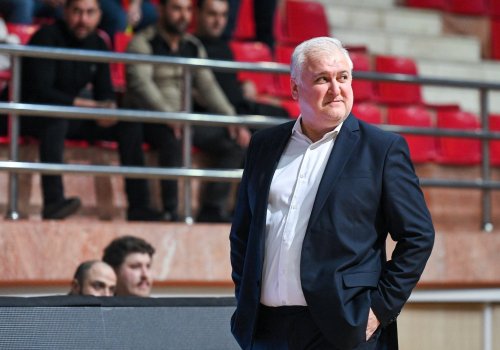 “Bizə sanki yuxarıdan aşağı baxırlar”