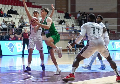 “Neftçi” “Sərhədçi”yə qalib gəldi