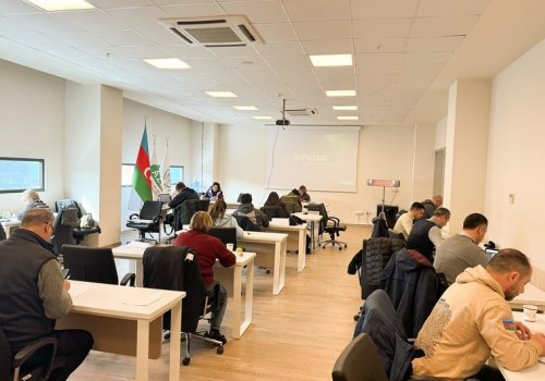 Bakıda beynəlxalq hakimlik kursları keçirilib