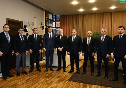 Fərid Qayıbov WAKO prezidenti ilə görüşüb