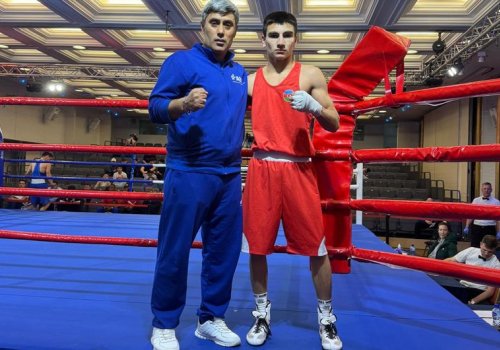 Millimizin daha bir boksçusu Monteneqroda yarımfinala yüksəldi