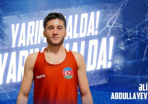 Daha bir boksçumuz beynəlxalq turnirdə yarımfinalında