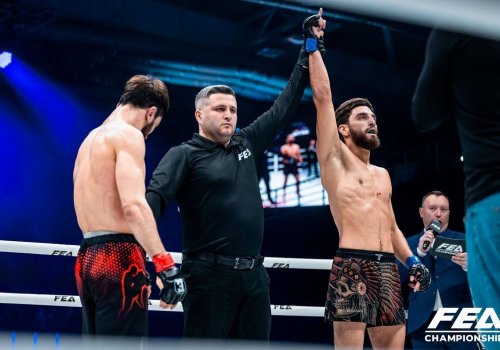 Azərbaycanlı döyüşçü nokautla qələbə qazandı