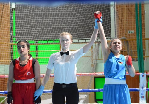 Azərbaycanın 10 boksçusu Gimnaziadaya qələbə ilə başlayıb