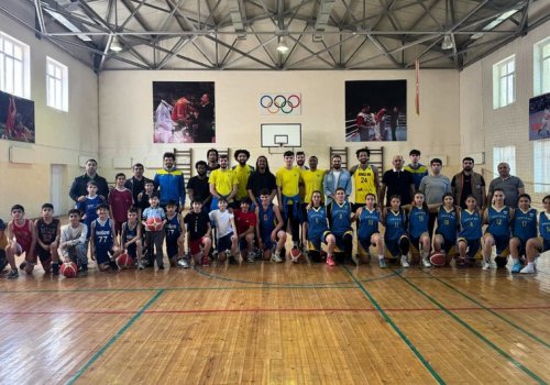 “Gəncə” komandası məktəblilərlə görüşüb