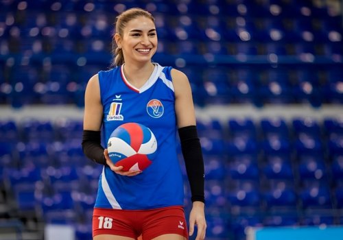 Azərbaycanlı voleybolçu Macarıstan klubundan ayrıldı