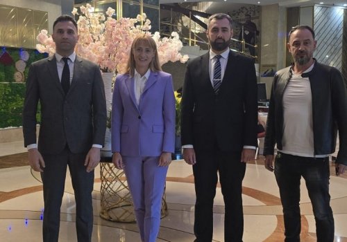 Azərbaycan Üzgüçülük Federasiyasının rəsmiləri Rumıniyada