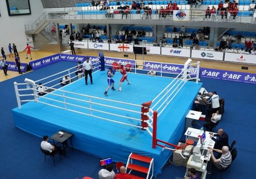 Azərbaycanın 10 boksçusu “Heydər Əliyev Kuboku”nda mərhələ adladı