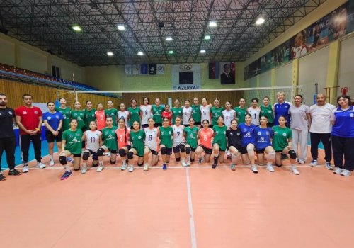 Özbəkistan millisi Bakıya gəlib