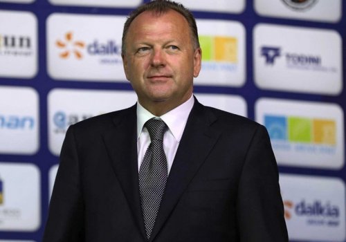 Vizer yenidən IJF prezidenti seçildi