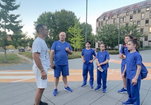 MOK nümayəndəsi idman gimnastlarımızla görüşdü